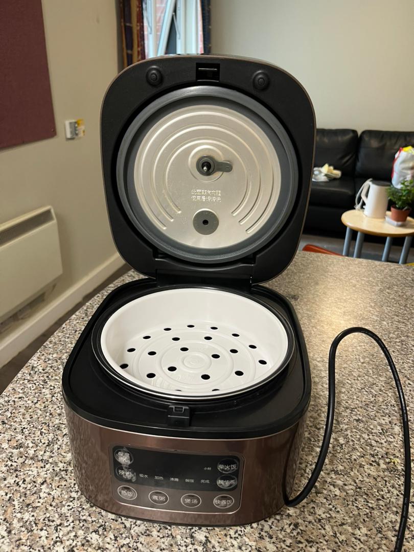 Rice Cooker Image 2